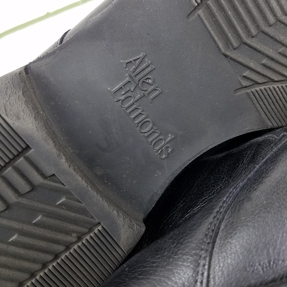 Allen Edmonds Stewart leather chukka Style shoes - Picture 6 of 8